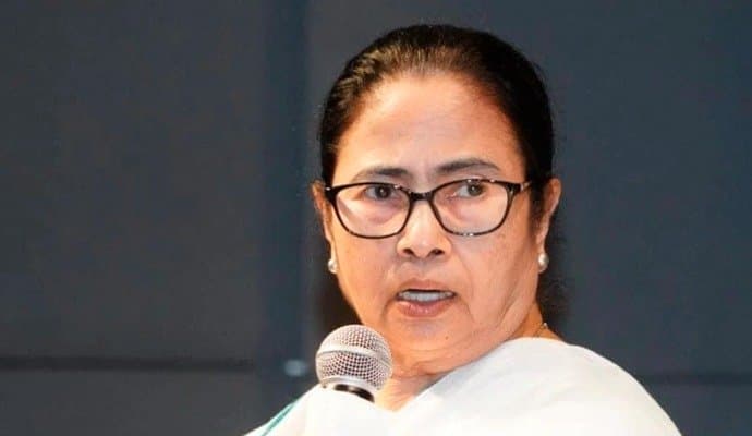 Mamata Banerjee: সিঙ্গুর নন্দীগ্রামের সঙ্গে তুলনা নয়, সন্দেশখালি নিয়েই কি বার্তা দিলেন মমতা?