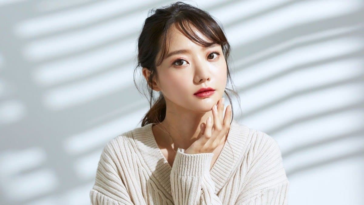 by using this Chia Seed face pack you will get korean glass skin lif