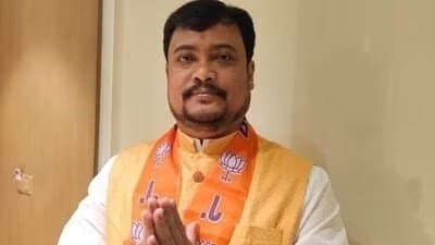তৃণমূল ছেড়ে বিজেপিতে গিয়ে ফের গেরুয়া শিবিরে 'ঘর ওয়াপসি এই বিধায়কের