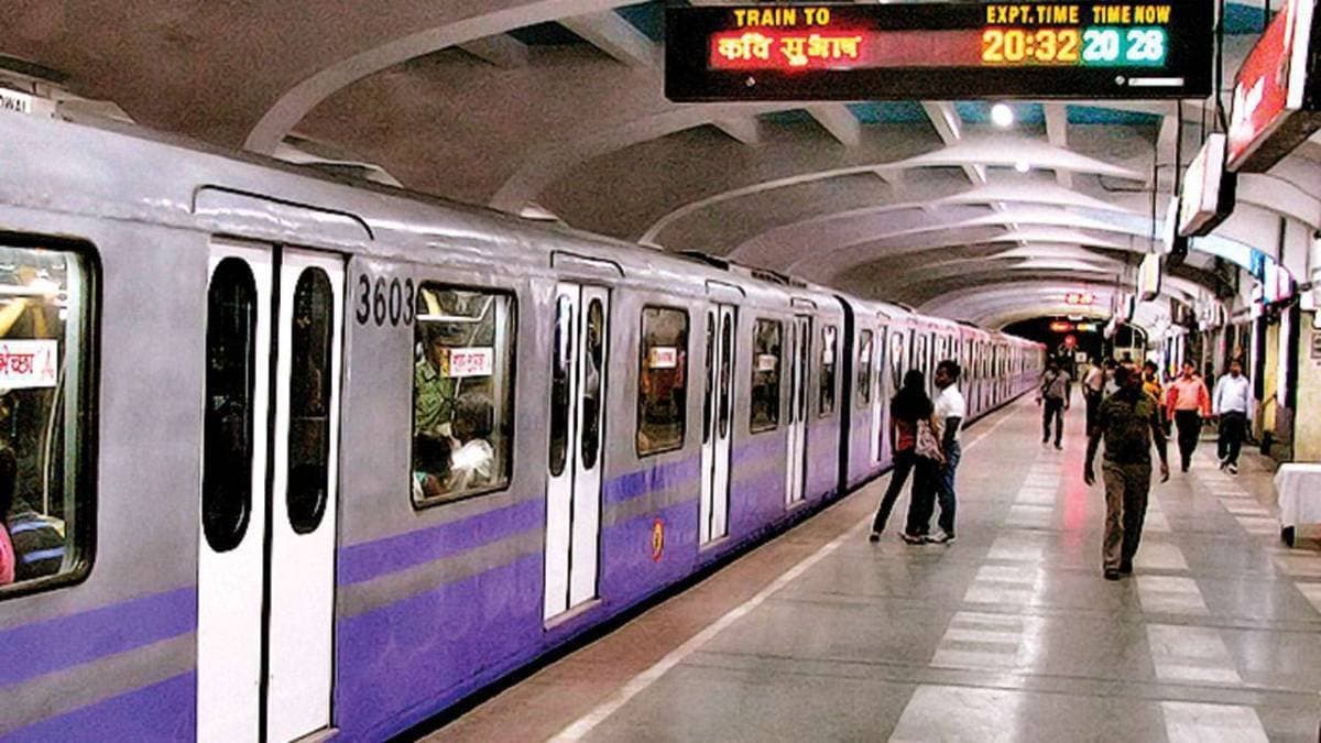 kolkata metro service again disrupted during office time gnr