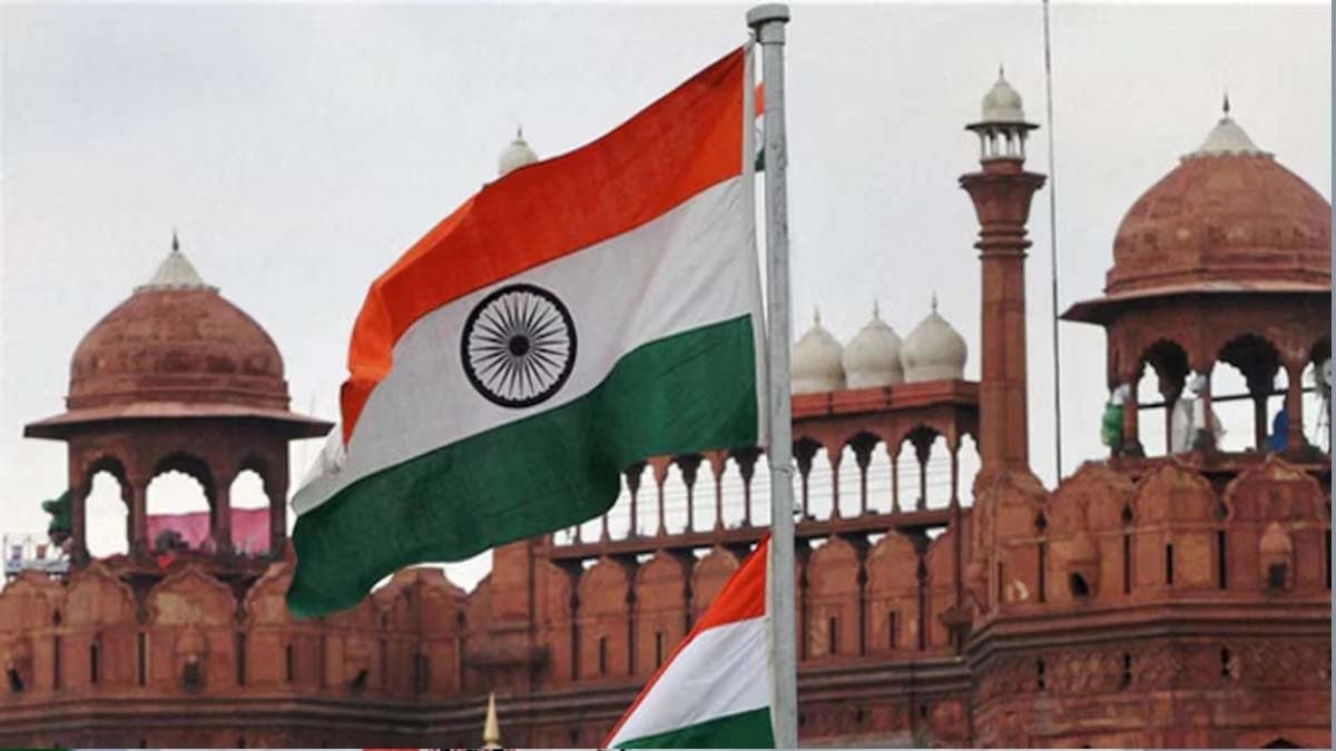 Not the Red Fort but where did Pandit Nehru first hoist the national flag of independent India on August 15 1947