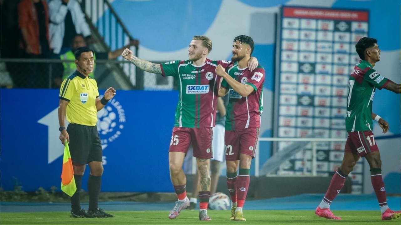 Mohun Bagan: ছ'টা লালকার্ড, সাতটা হলুদ! জঘন্য রেফারিংয়ে আইএসএলে প্রথম হার বাগানের