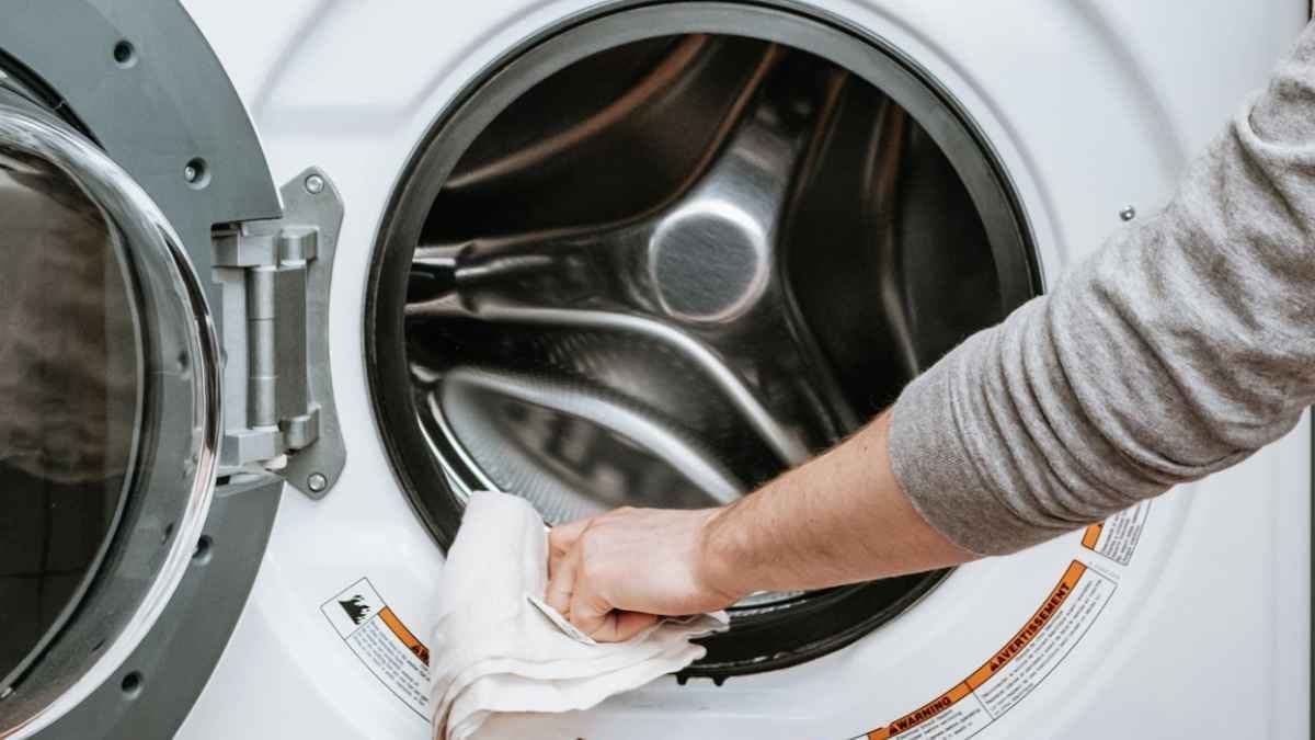 By these all tricks you can clean your washing machine and maintain your clothes lif 