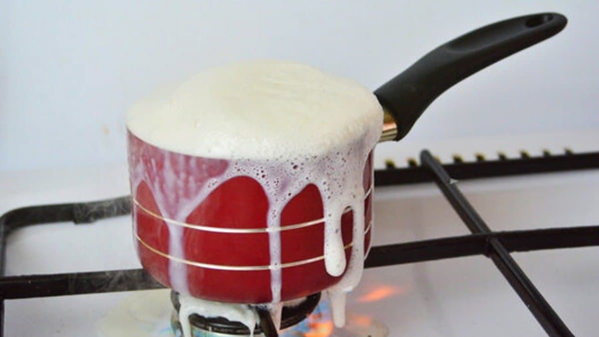 According to Astrology what does overflowing of Milk signify