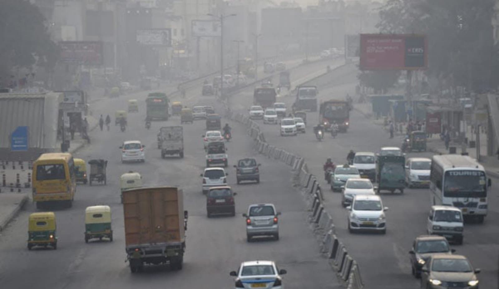 Delhi Air Pollution: ডিজেল ট্রাক প্রবেশের অনুমতি, দিল্লিতে সামান্য কমল বায়ুদূষণের মাত্রা