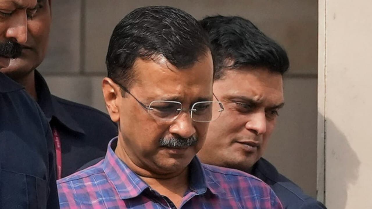 Arvind Kejriwal:‌ পারিবারিক চিকিৎসকের সঙ্গে ভিডিও কনফারেন্সের মাধ্যমে কথা বলতে দেওয়া হোক, কেজরির আবেদন খারিজ করল আদালত
