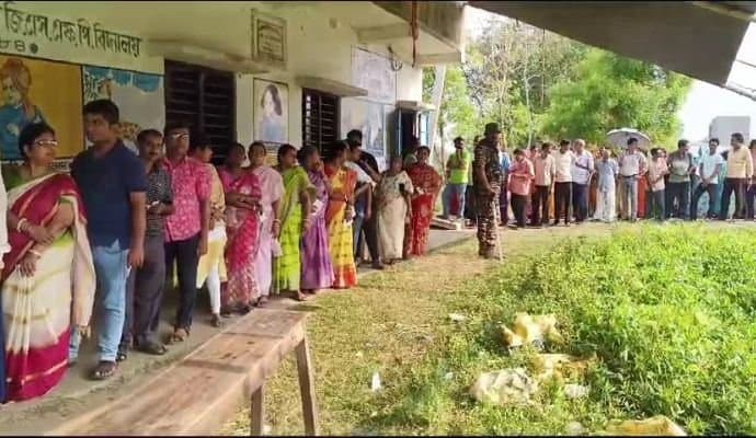 Election: বহরমপুরে প্রার্থীর ভাগ্য নির্ধারণে গুরুত্বপূর্ণ ভূমিকা নিতে চলেছেন মহিলারা