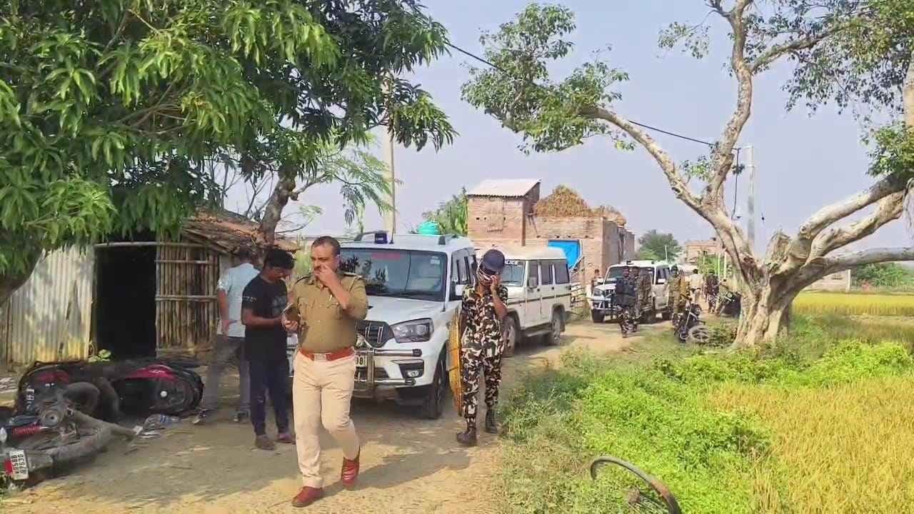 Police officer faced wrath when tried to quell two agitating groups