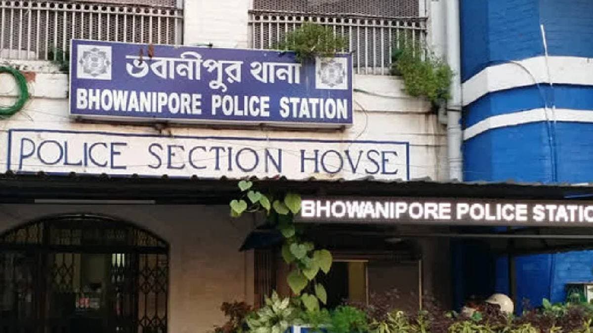 Crime against woman in kolkata one arrested 