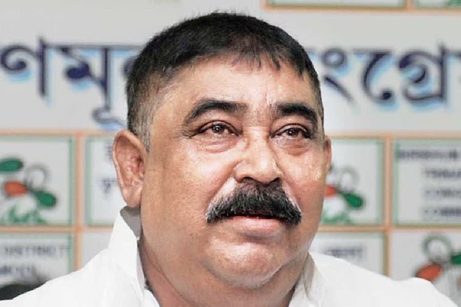 জানেন অনুব্রত সবচেয়ে বেশি কোন খাবার খেতে পছন্দ করেন? দু’‌বছর পর মঙ্গলবার দুপুরে তাঁর পাতে পড়ল সেই পদ