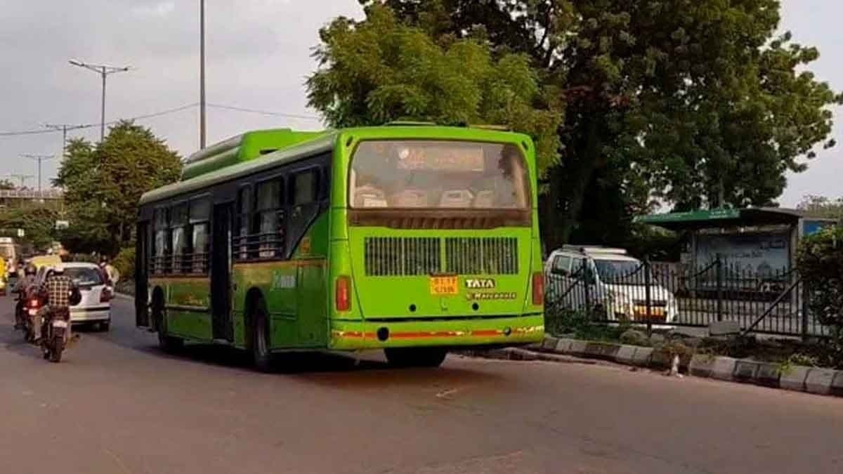  77% Of Women Feel Unsafe On Delhi Buses After Dark gnr 