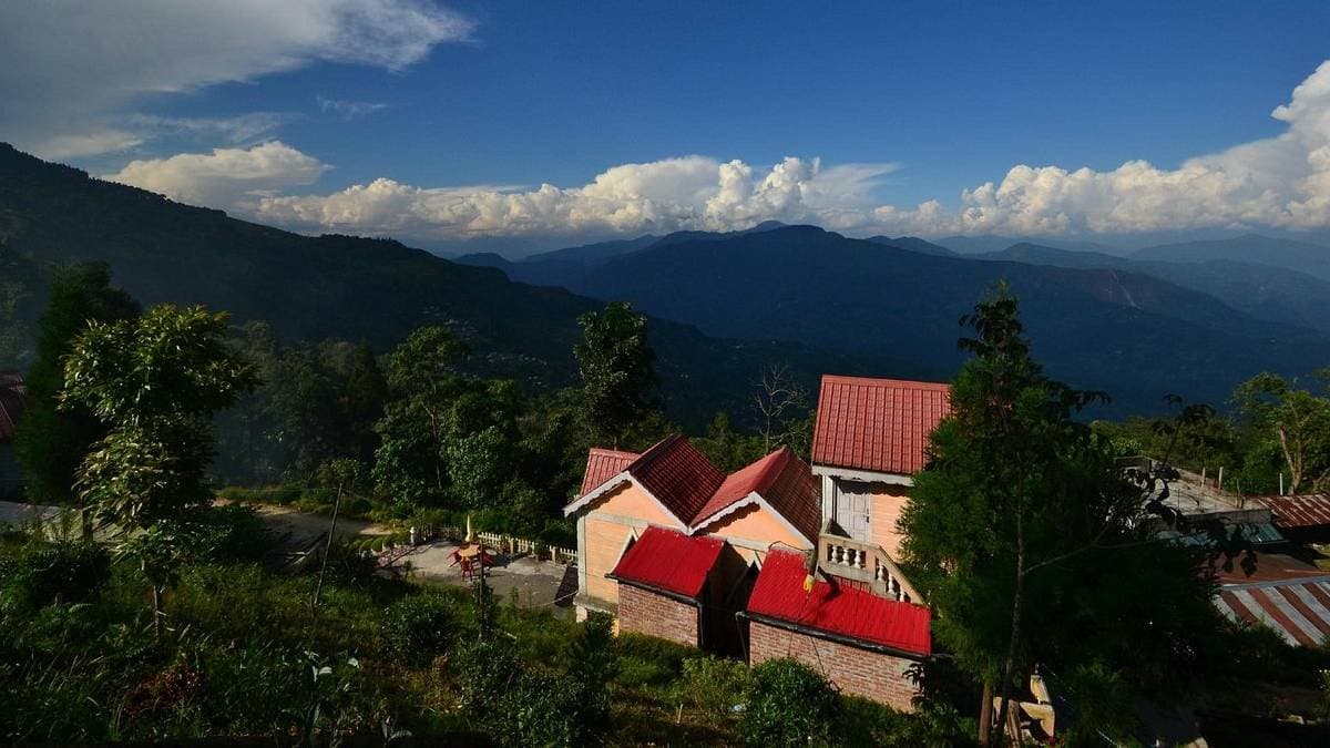 Summer Vacation travel tips: this summer visit a lesser known tourist spot in north bengal Tinchuley