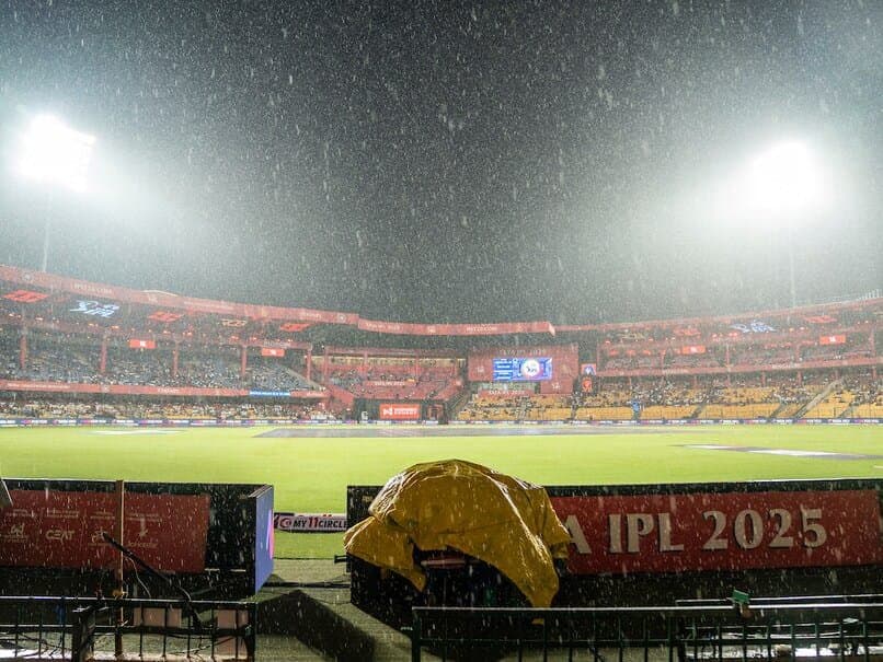 Heavy rain in Bengaluru-toss of RCB vs KKR match delayed 