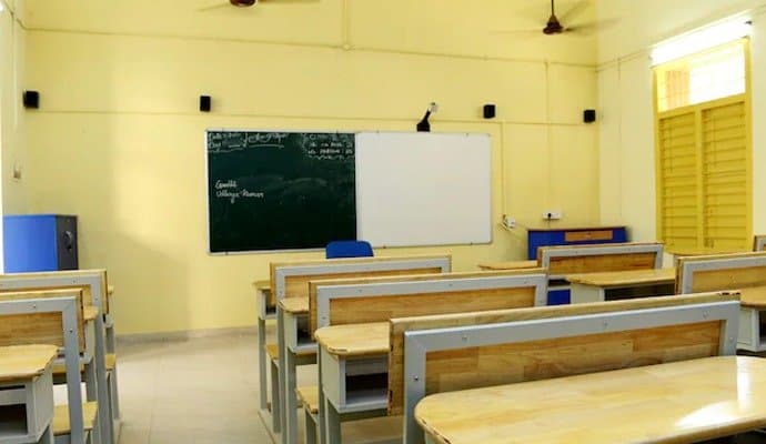 UP: স্কুলের হোমওয়ার্ক না করার শাস্তি, পড়ুয়াকে মেরে দাঁত ভেঙে দিলেন শিক্ষক 