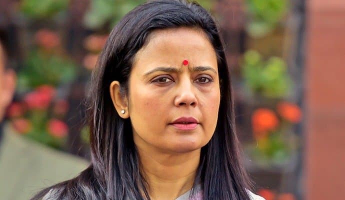 Mahua Moitra: লোকসভা ভোটের আগে চাপে মহুয়া, টাকার বিনিময়ে প্রশ্ন মামলায় সিবিআই তদন্তের নির্দেশ দিল লোকপাল