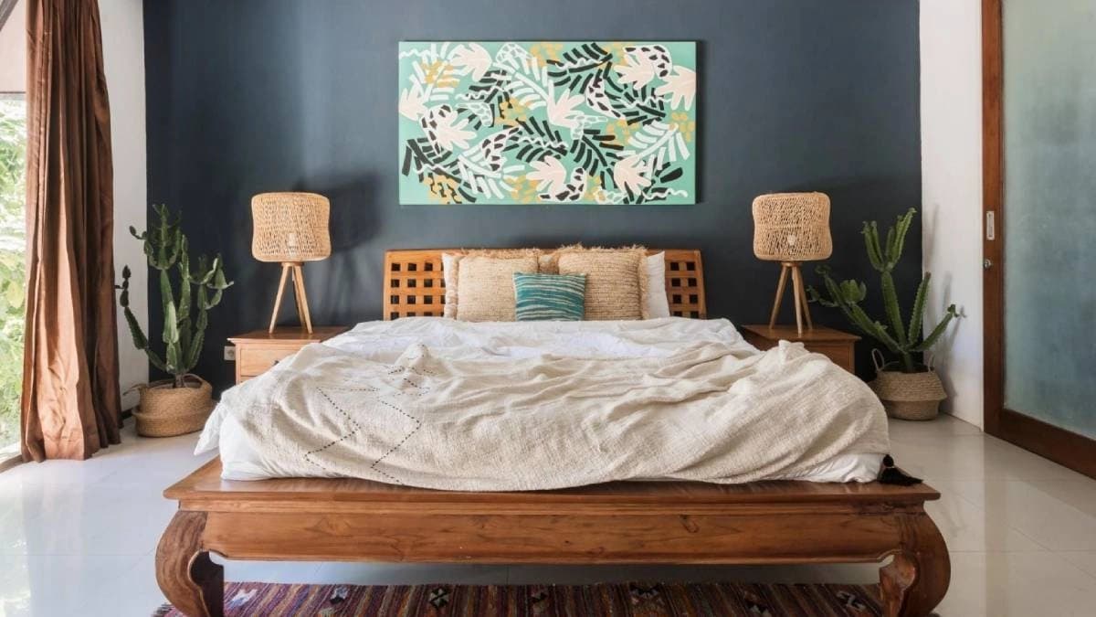 Vastu Tips:These Vastu secrets will be miracles to open the door of prosperity