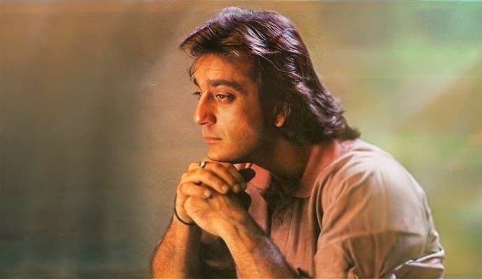 Sanjay Dutt: কোন নায়িকার আশেপাশে ঘুরঘুর করে সর্বক্ষণ প্রেম নিবেদন করতেন সঞ্জয় দত্ত? ‘খলনায়ক’-এর জীবনীতে বিস্ফোরক বলি-পরিচালক