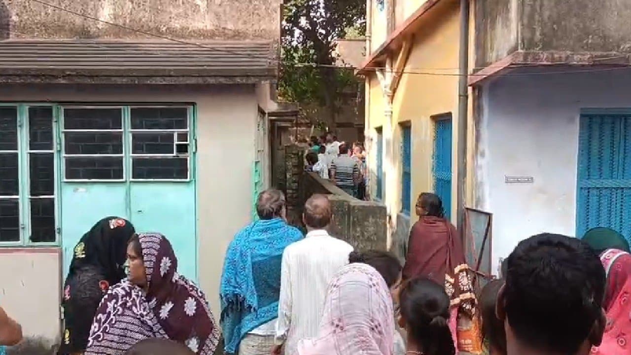 Youth Tied to Lamp Post and Brutally Beaten on Suspicion of Theft in Chinsurah