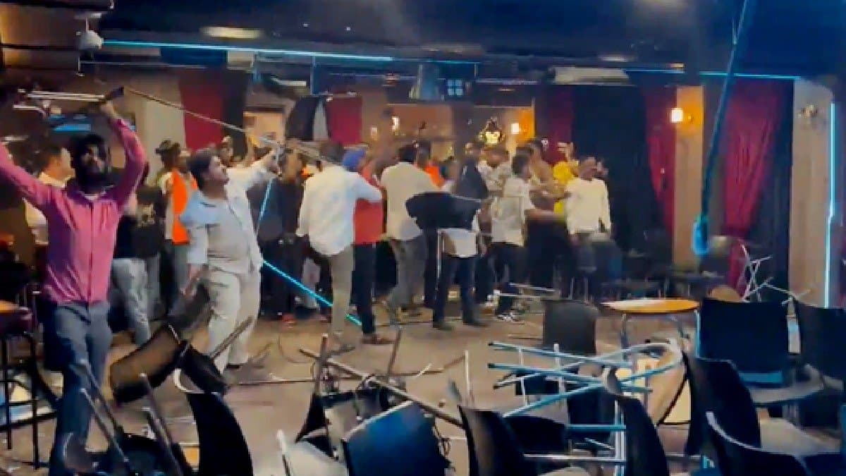 Kunal Kamra comment on Eknath Shinde Police registered an FIR against Kamra