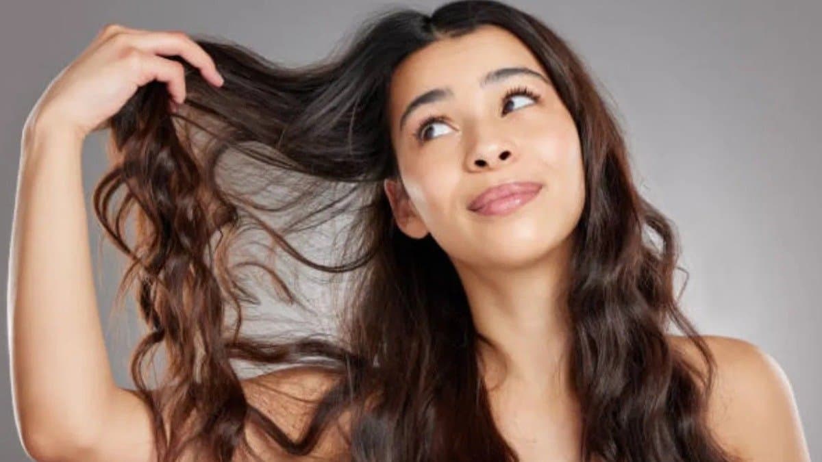 by using these 5 home remedies after shampoo you will get shine on hair instead of conditioner lif