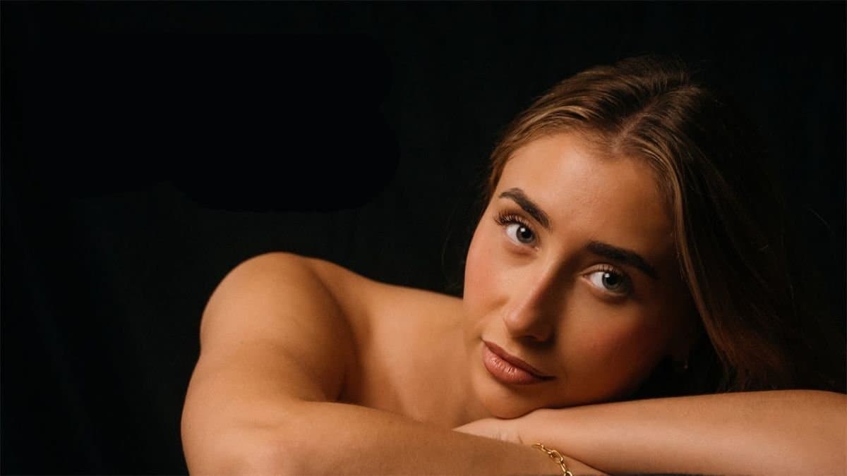 British Model wants to have physical intimacy even in the old age