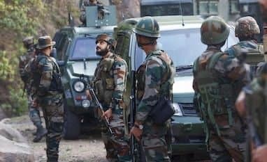 J&K: কুলগামে দিনভর গুলির লড়াই, শহিদ ২ সেনা জওয়ান, খতম ৪ জঙ্গি 