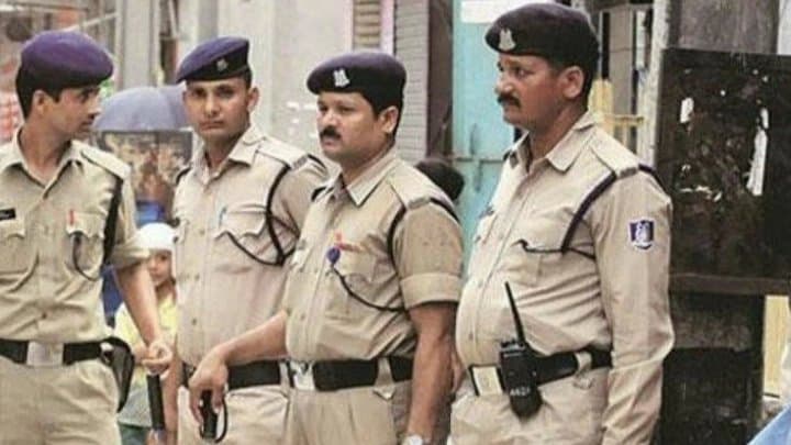 Dead Man Rises As Villagers Cops Prepare To Lift His Body 