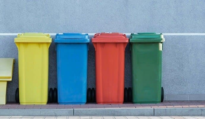 according to vastu tips dustbin should not keep in this place at home for good luck