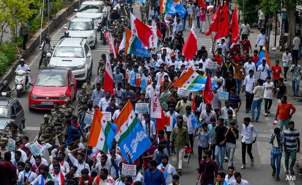 Greater Noida: নিটের প্রশ্নপত্র ফাঁস কাণ্ডে গ্রেপ্তার মূলচক্রী 