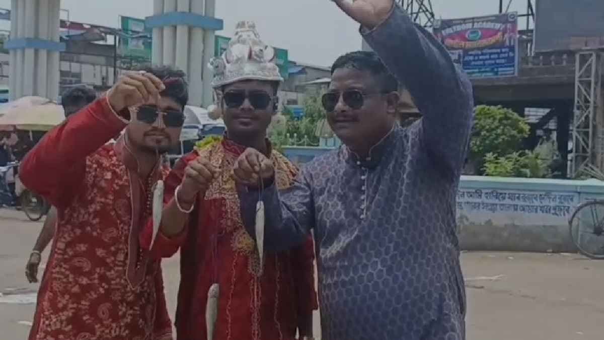 Three young man play as Jamai in Jamaisasthi in gushkara