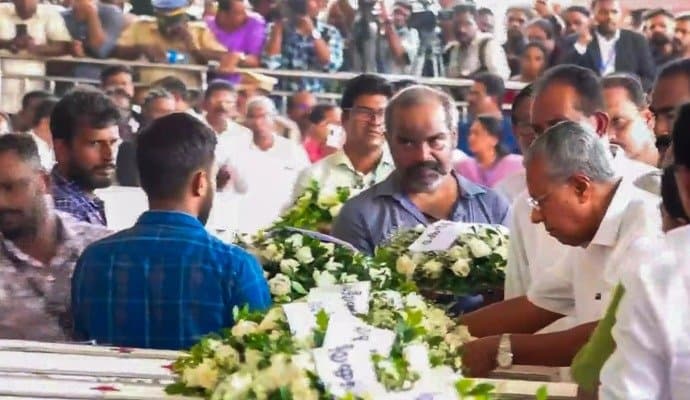 Pinarayi Vijayan: কুয়েত অগ্নিকাণ্ডে মৃতদের শ্রদ্ধা বিজয়নের 
