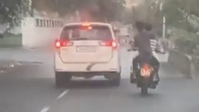 Hand Hanging From Car Boot Causes Panic In Navi Mumbai Four Detained