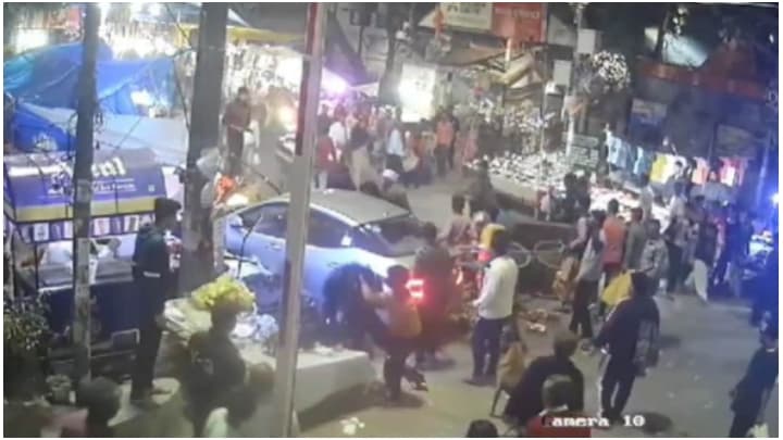 DRUNK: দিল্লিতে ভিড় বাজারে ঢুকল ট্যাক্সি, মৃত ১