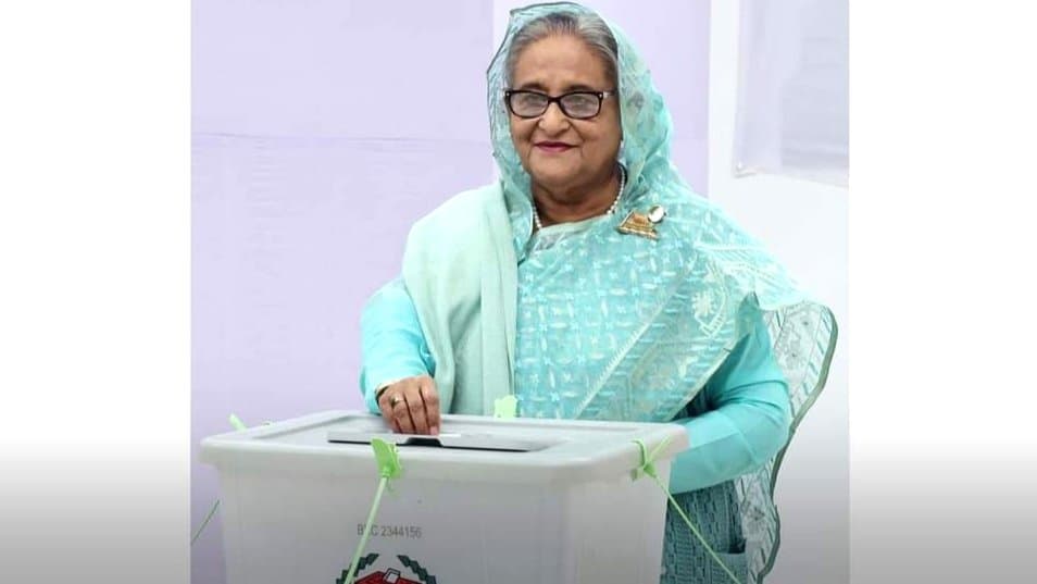 Sheikh hasina opens up after casting her vote in dhaka city college 