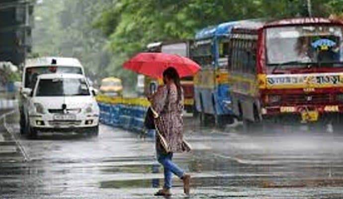 Weather Update: গুমোট গরম থেকে মিলবে স্বস্তি, আজ থেকে দক্ষিণবঙ্গে একটানা বৃষ্টির পূর্বাভাস 