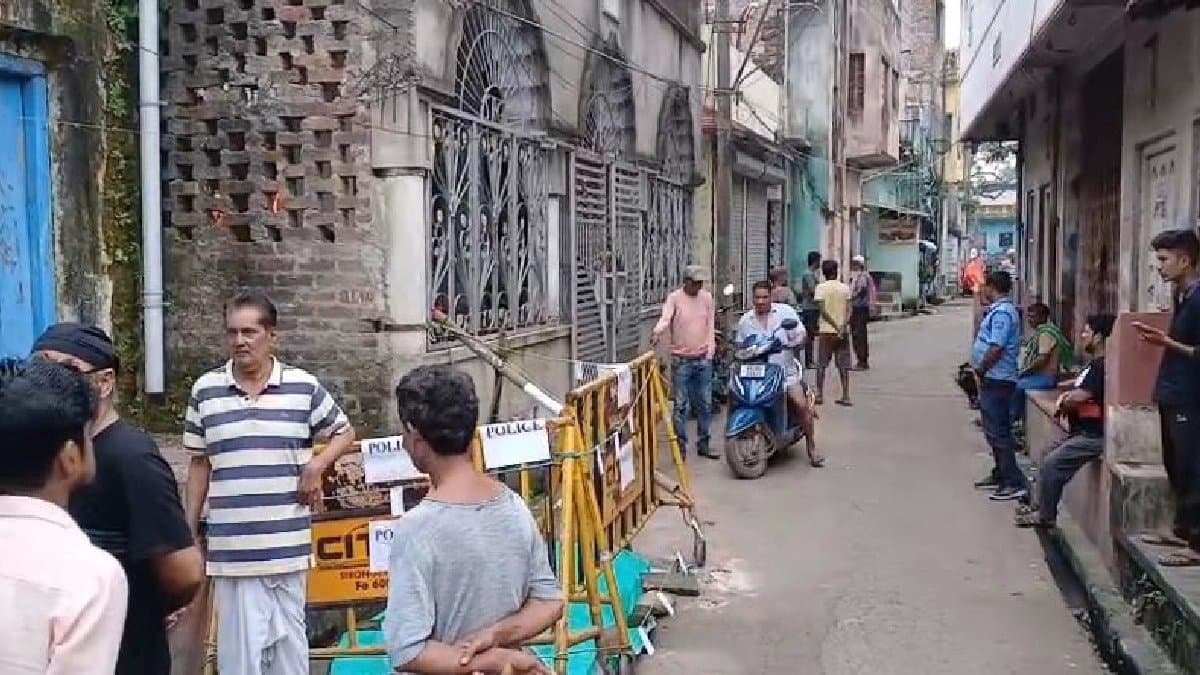 Shootout at Asansol one dies