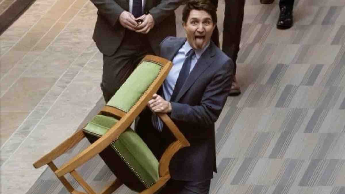 Justin trudeau sticking  out his tongue viral on social media