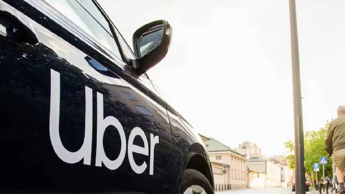 Delhi Woman Was Stranded Late At Night