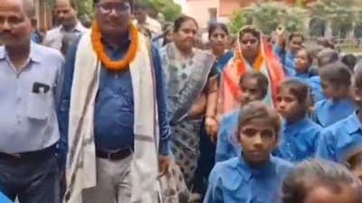 Bihar School Bids 'Bride-Style' Farewell To Two Teachers 