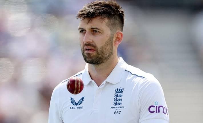 Mark Wood ruled out for four months  after knee surgery,