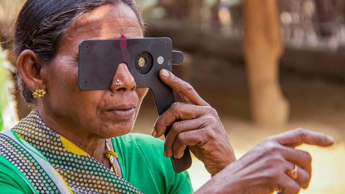 Five nuts which can help you to improve your vision