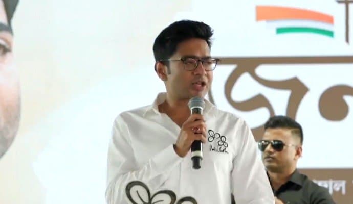 ABHISHEK: এখানে বোতাম টিপুন, ভূমিকম্প দিল্লিতে হবে : অভিষেক