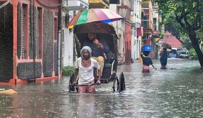 Weather: ‌মঙ্গলবার থেকে দক্ষিণে আবহাওয়ার উন্নতি, উত্তরে দুর্ভোগের আশঙ্কা