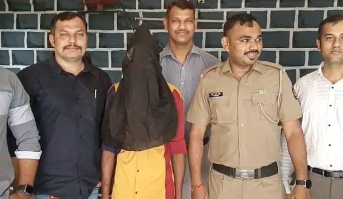 Maharashtra: যাত্রীর সেলফি থেকেই জট খুলল রহস্য মৃত্যুর! 