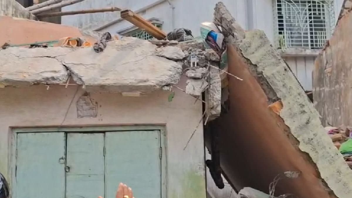 house collapsed at jagaddal one died 
