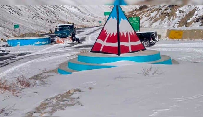 Himachal Pradesh: ভারী তুষারপাতে হিমাচলে ব্যাহত বিদ্যুত-জল সরবরাহ প্রকল্প, এখনও বন্ধ ৪৭৫ রাস্তা 