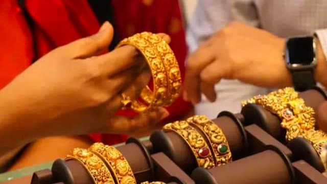 Why Buying Gold And Silver Is Auspicious On Dhanteras gnr