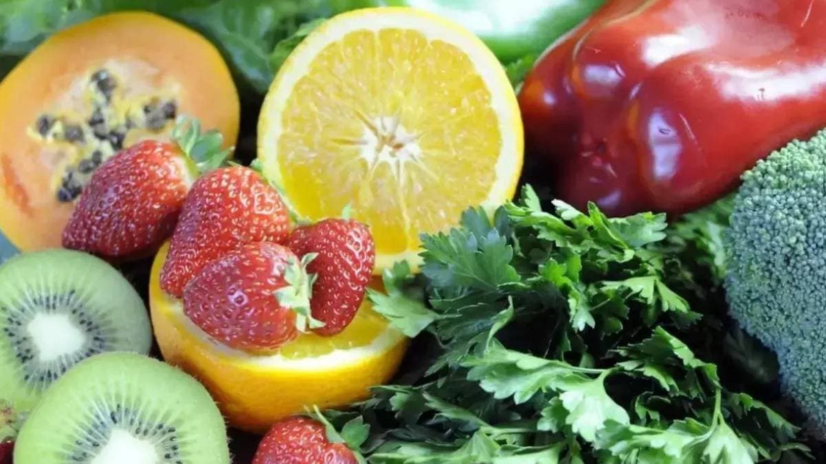 these foods of winter season are great source of vitamin c details inside