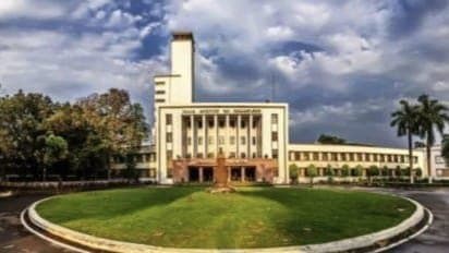 IIT Kharagpur Placements Over 800 offers received on Day 1 gnr 