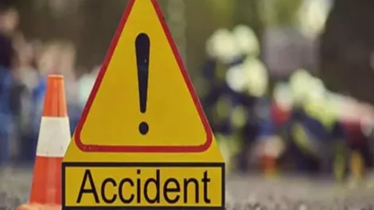 After Jadavpur again Road accident at Garia six injured gnr 